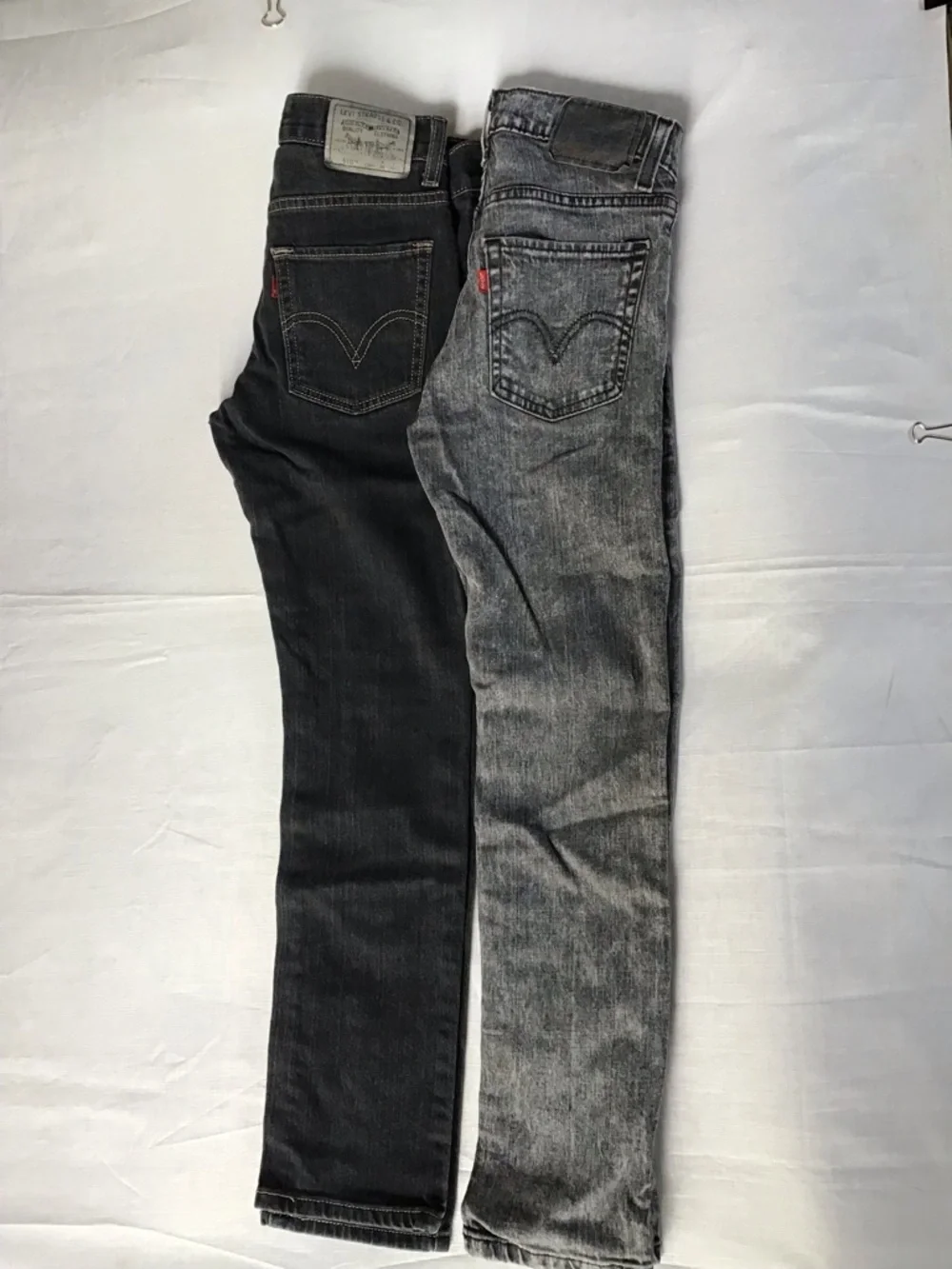 Levi's boy’s Bundle of 2 Black and Gray Acid Wash Jeans Pair Size 12 -26X26